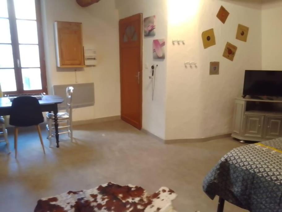 Apartament La Fontaine Moustiers-Sainte-Marie Zewnętrze zdjęcie